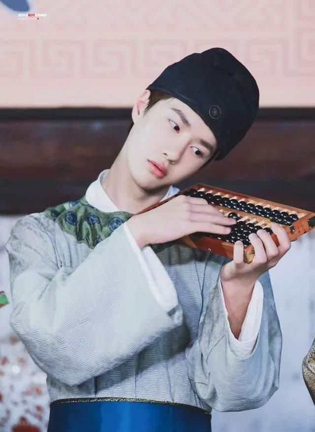 圈内人如何爆料王一博,揭秘明星背后的真实故事 第1张 圈内人如何爆料王一博,揭秘明星背后的真实故事 第1张