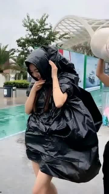 雨衣姐姐爆料了吗视频,幕后真相大曝光  第1张